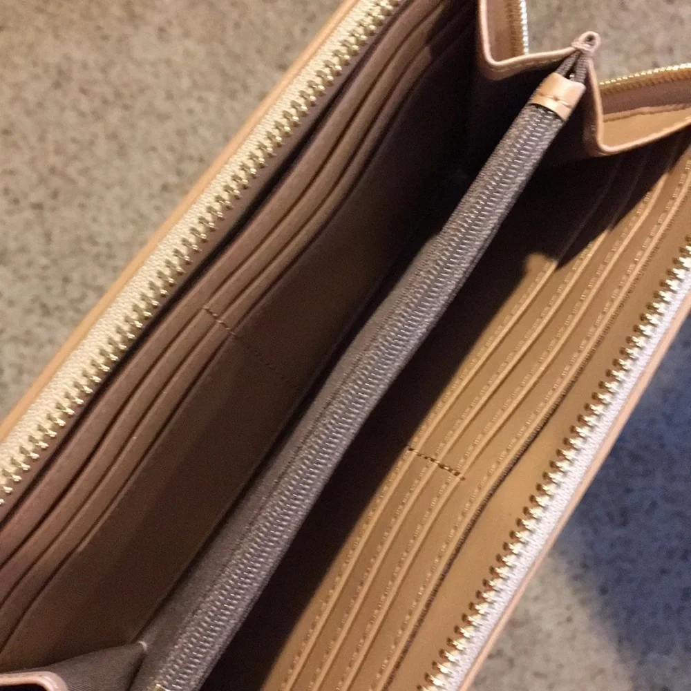 Calvin Klien White And Tan Clutch - Picture 2 of 4